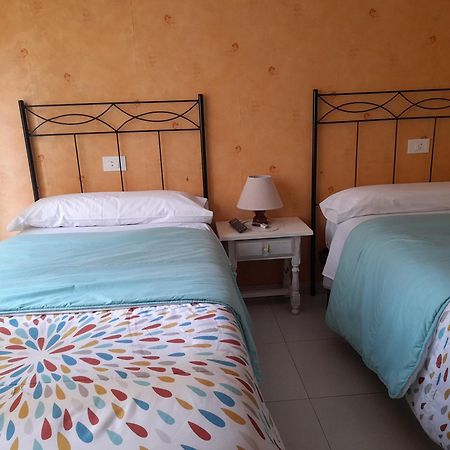 Hostal Quiper Quiroga Kültér fotó